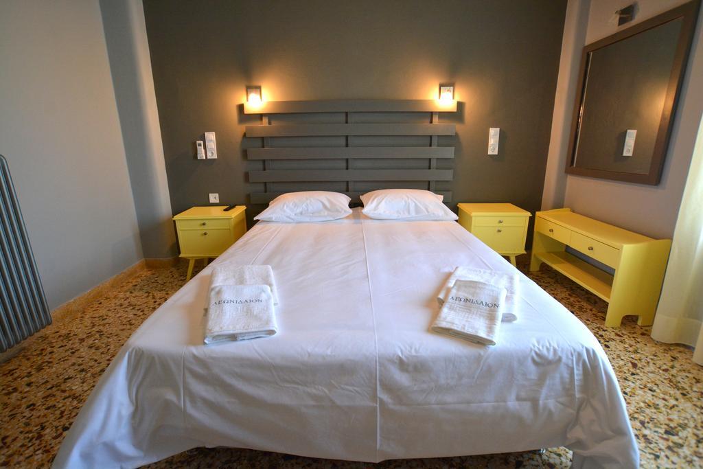 Leonidaion Guesthouse Ancient Olympia Room photo A bedroom in a hotel